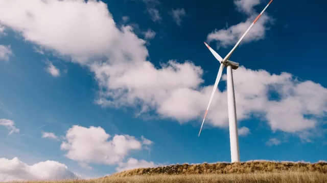 Una petroquímica y una productora de acero construirán un parque eólico en Olavarría
