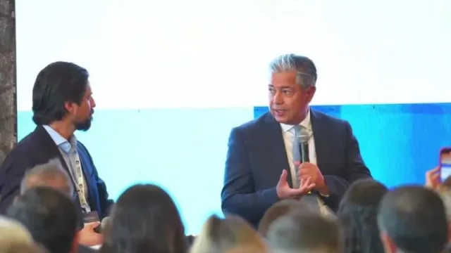 Figueroa promovió inversiones en Vaca Muerta durante su visita a Houston