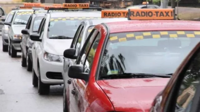 ¿El fin del taxi? Entre el combustible y la competencia, el oficio se desvanece