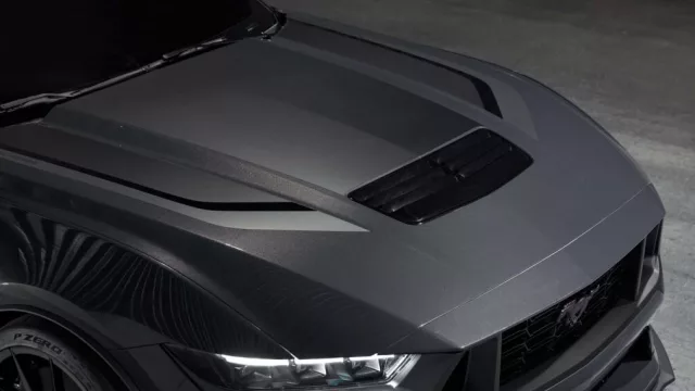 Ford lanza en Argentina el Mustang Dark Horse, la versión más cercana a un modelo de competición