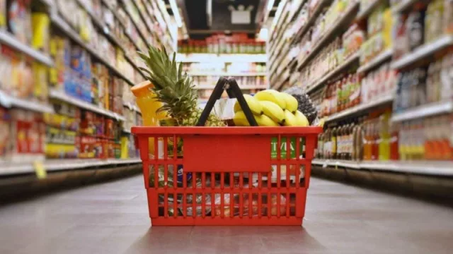 Analistas proyectan que la inflación de agosto podría superar el 2% (impacto en alimentos, transporte y servicios)