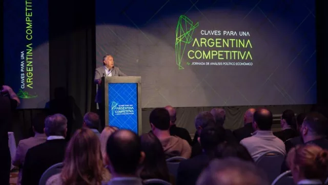 Cornejo en Guaymallén: “Argentina no tiene destino sin equilibrio fiscal y reformas estructurales”