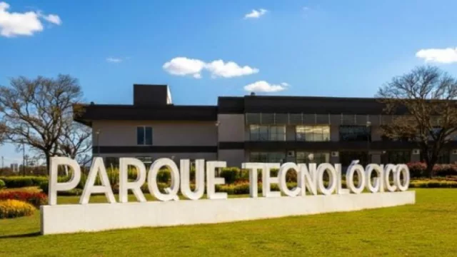 Innovación, inversión y economía del conocimiento (el Parque Tecnológico correntino que conecta startups locales con redes globales)