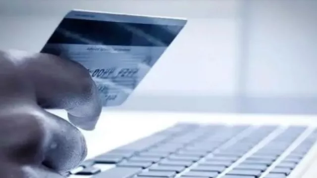 ¿Cómo pedir la devolución del dólar tarjeta de las compras en el exterior? ARCA habilitó el reintegro de percepciones aplicadas durante 2025