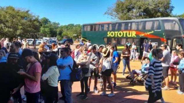 Empresas turísticas de la región advierten una fuerte caída en la temporada de verano (menos pasajeros y cambios en los hábitos de viaje)