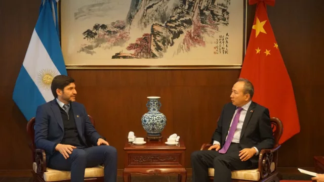 China pone los ojos (y el interés comercial) en Rosario: visita oficial del embajador, tres días a la ciudad