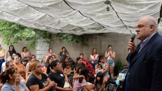 En Tucumán, 53.000 personas dejarán de cobrar planes sociales (alerta por impacto en el consumo)