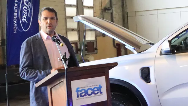 Ford Argentina y AGN Ford donaron una Ranger a la UNT y fortalecen la formación técnica en Tucumán