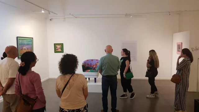 Dufva Nielsen lleva su universo artístico a Curuzú Cuatiá (cuatro décadas de obra reunidas en una colección única)