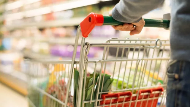 El changuito en Tucumán llegó a $ 960.994 en septiembre: el NOA quedó cerca del millón